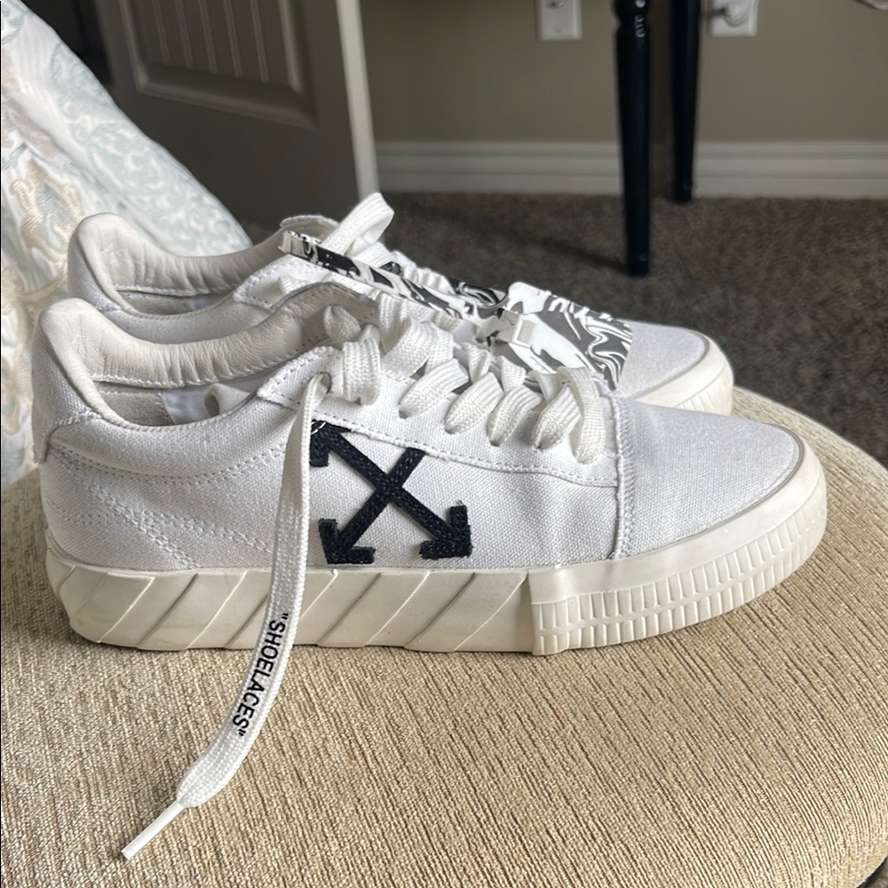 Off-White Wmns Sneaker